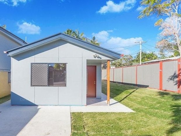 Photo - 2/14 Hibiscus Street, Kingston QLD 4114 - Image 1