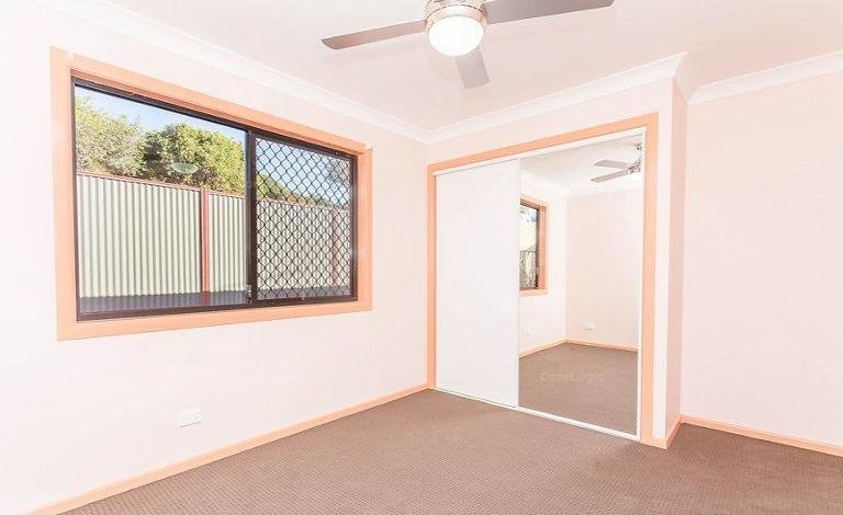 Photo - 2/14 Hibiscus Street, Kingston QLD 4114 - Image 3