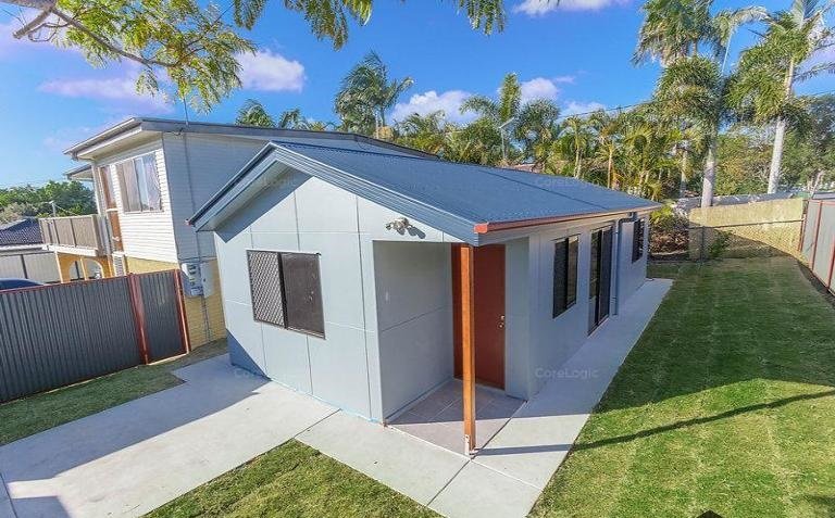 Photo - 2/14 Hibiscus Street, Kingston QLD 4114 - Image 8