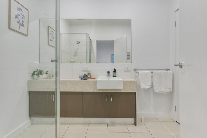 Photo - 2/14 Highland Street, Kingsbury VIC 3083 - Image 8