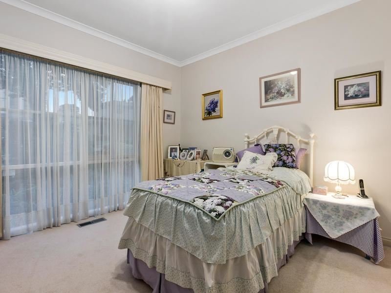 Photo - 2/14 Ingram Avenue, Glen Waverley VIC 3150 - Image 7