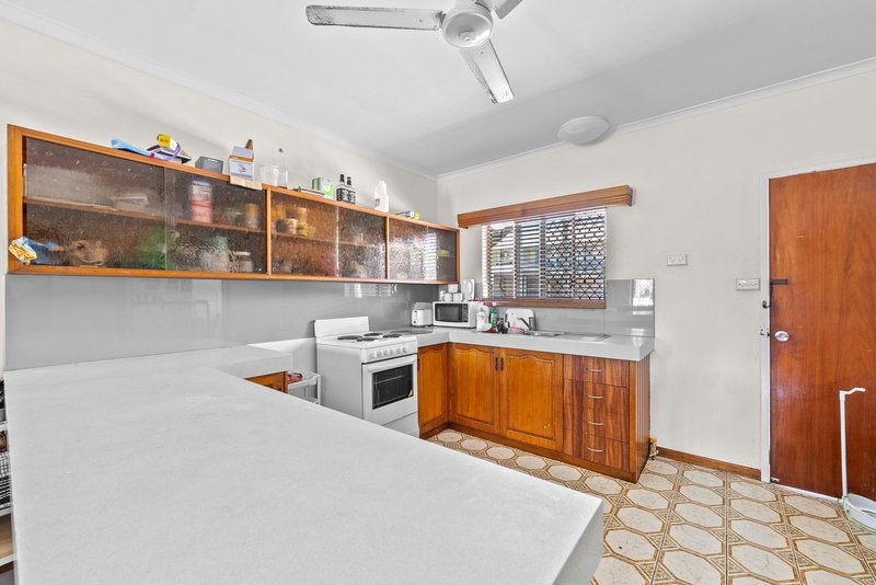 Photo - 2/14 Jensen Street, Manoora QLD 4870 - Image 2