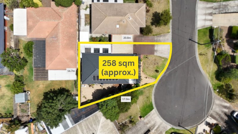 Photo - 2/14 Kestrel Place, Werribee VIC 3030 - Image 15