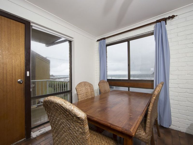 Photo - 2/14 Kuppa Avenue, Malua Bay NSW 2536 - Image 4