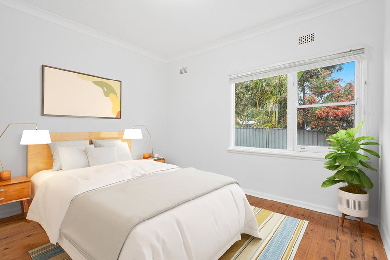 Photo - 2/14 Lang Street, Balgownie NSW 2519 - Image 2