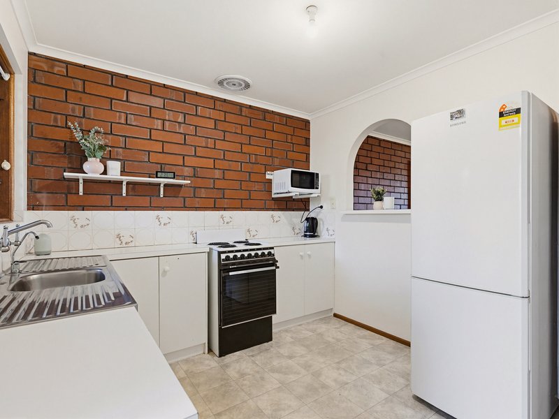 Photo - 2/14 Louisa Street, Morphett Vale SA 5162 - Image 5