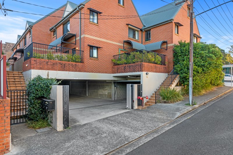 Photo - 2/14 Mcdonald Street, Leichhardt NSW 2040 - Image 7