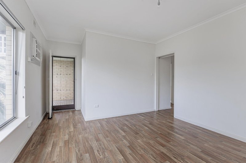 Photo - 2/14 Montrose Avenue, Seaton SA 5023 - Image 4