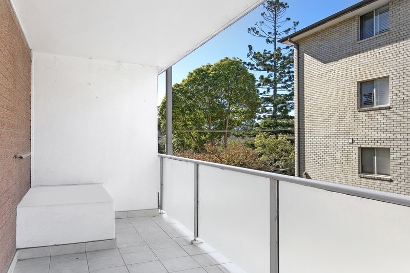 Photo - 2/14 Regent Street, Dee Why NSW 2099 - Image 2