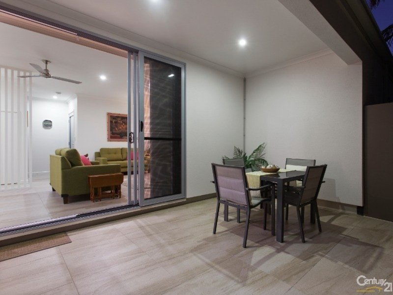 Photo - 2/14 Richards Street, Maroochydore QLD 4558 - Image 6