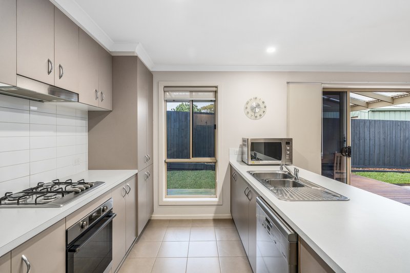 Photo - 2/14 Rimbool Road, Grovedale VIC 3216 - Image 5