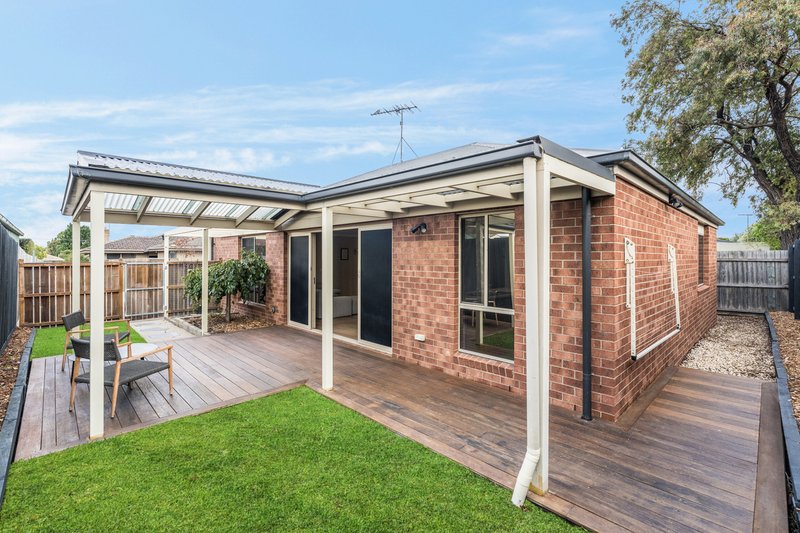 Photo - 2/14 Rimbool Road, Grovedale VIC 3216 - Image 11