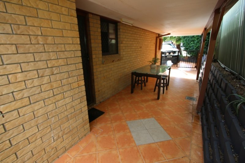 Photo - 2/14 Senate Street, Labrador QLD 4215 - Image 10