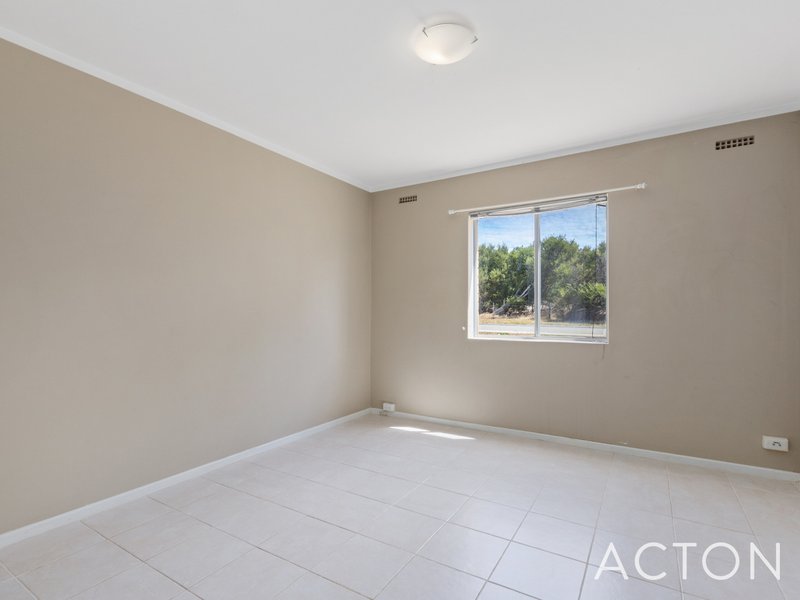 Photo - 21/4 Southend Road, Hamilton Hill WA 6163 - Image 17