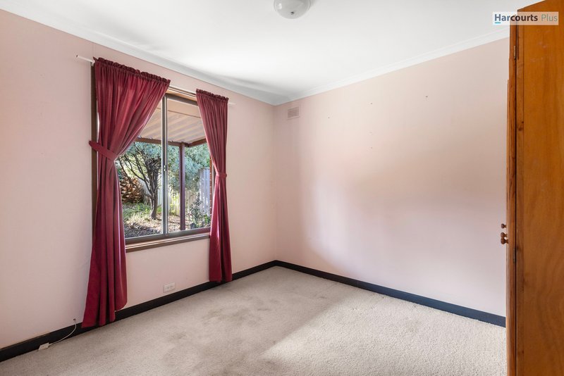 Photo - 214 The Cove Road, Hallett Cove SA 5158 - Image 7