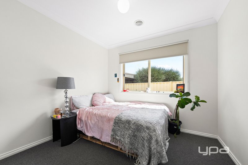 Photo - 2/14 Thomas Street, St Albans VIC 3021 - Image 7