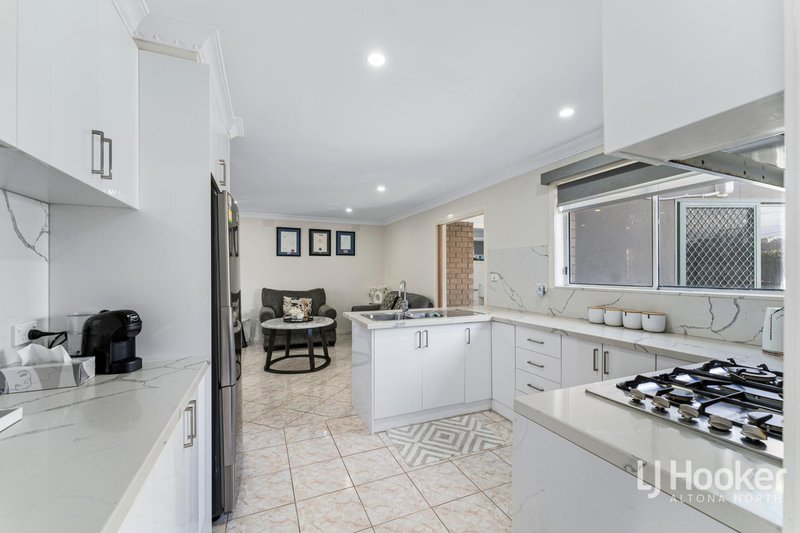 Photo - 214 Victoria Street, Altona Meadows VIC 3028 - Image 7