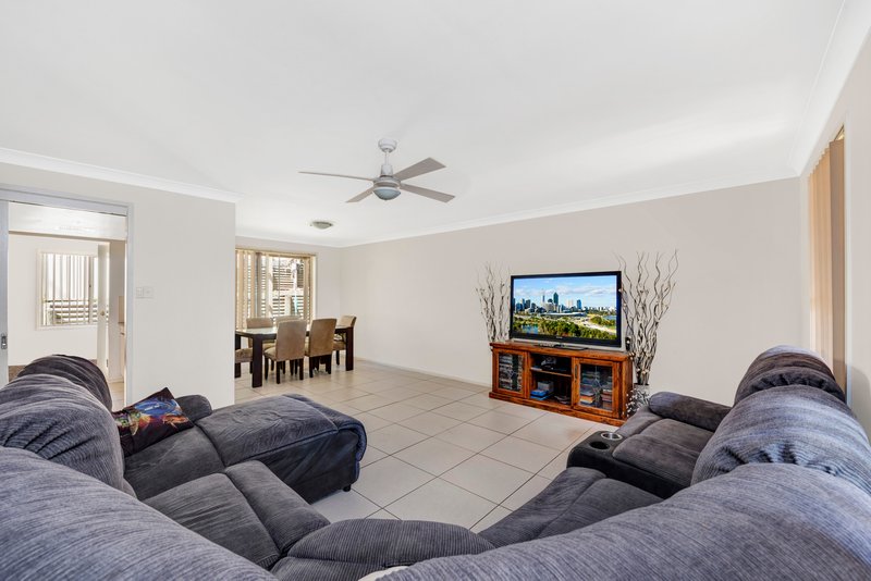 Photo - 2/14 Wagners Place, Mardi NSW 2259 - Image 2