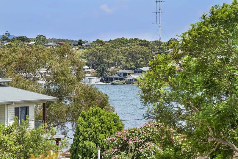 Photo - 214 Watkins Road, Wangi Wangi NSW 2267 - Image 4