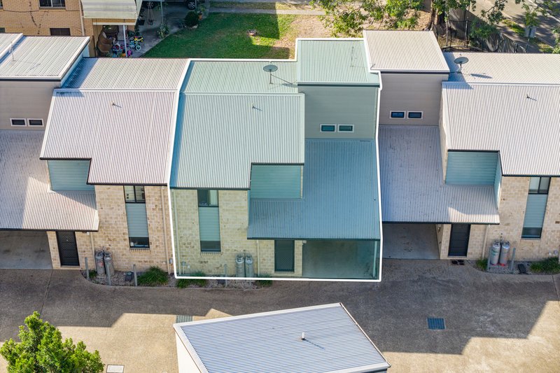 Photo - 21/40 Ellis Street, Lawnton QLD 4501 - Image 18