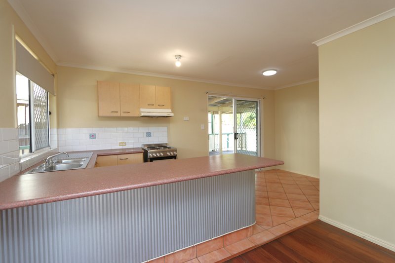 Photo - 2/140 Eugaree Street, Southport QLD 4215 - Image 7