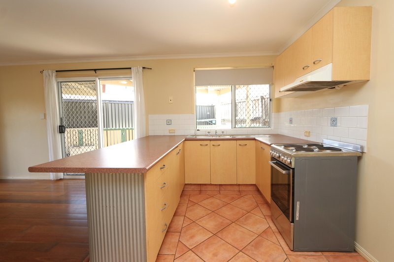 Photo - 2/140 Eugaree Street, Southport QLD 4215 - Image 8