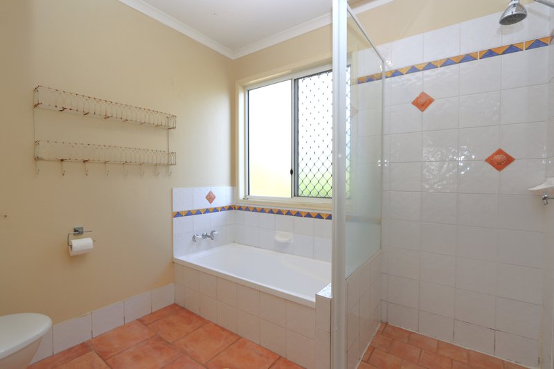 Photo - 2/140 Eugaree Street, Southport QLD 4215 - Image 11