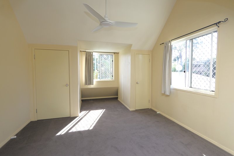 Photo - 2/140 Eugaree Street, Southport QLD 4215 - Image 12