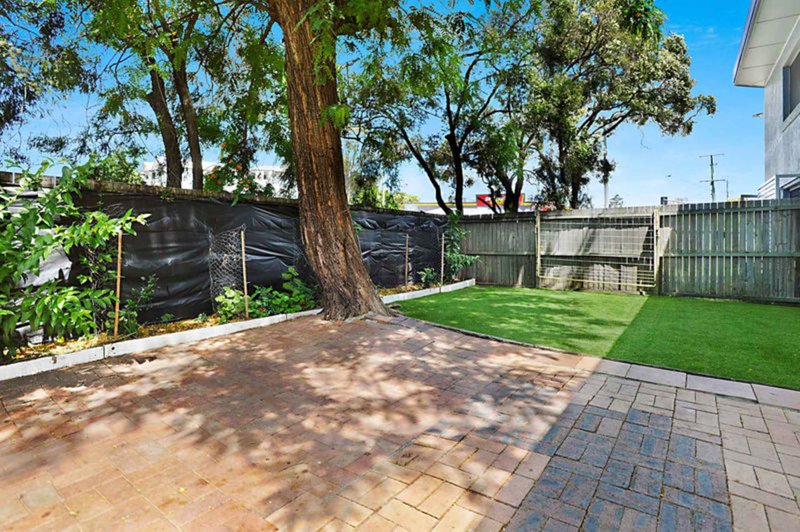 Photo - 2/1412 Sandgate Rd , Nundah QLD 4012 - Image 7