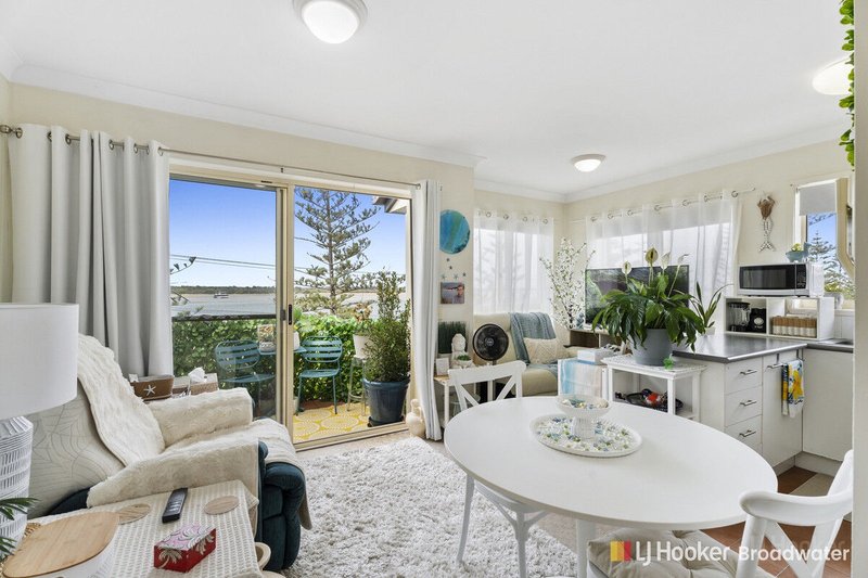 Photo - 21/416 Marine Parade, Biggera Waters QLD 4216 - Image 4