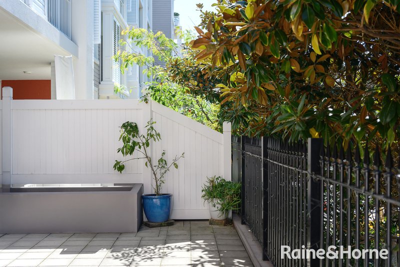 Photo - 214/2 Palm Avenue, Breakfast Point NSW 2137 - Image 9