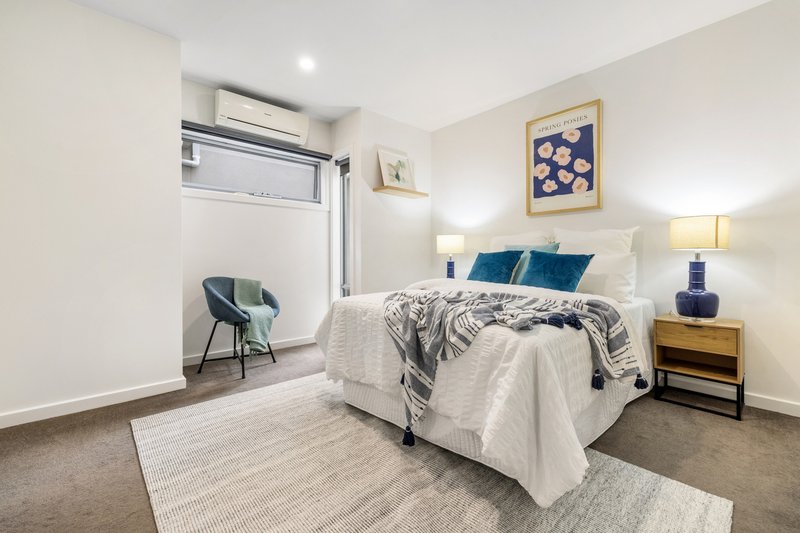 Photo - 2/1424 Centre Road, Clayton South VIC 3169 - Image 9