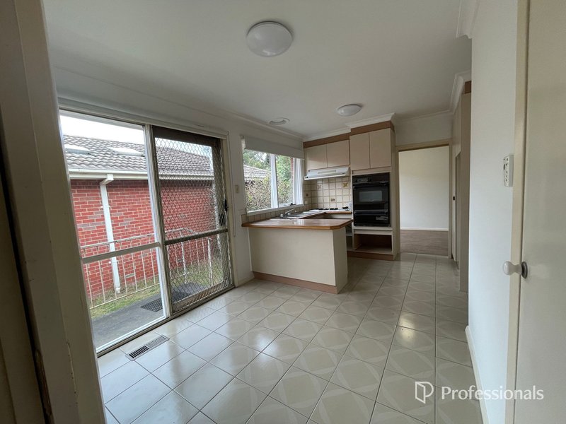 Photo - 2/143-149 Coleman Parade, Glen Waverley VIC 3150 - Image 1