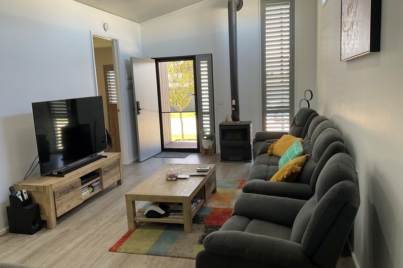 Photo - 2/143 Campbell Road, Cobram VIC 3644 - Image 4