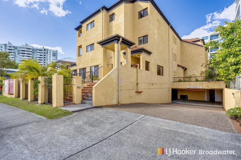 2/143 Frank Street, Labrador QLD 4215