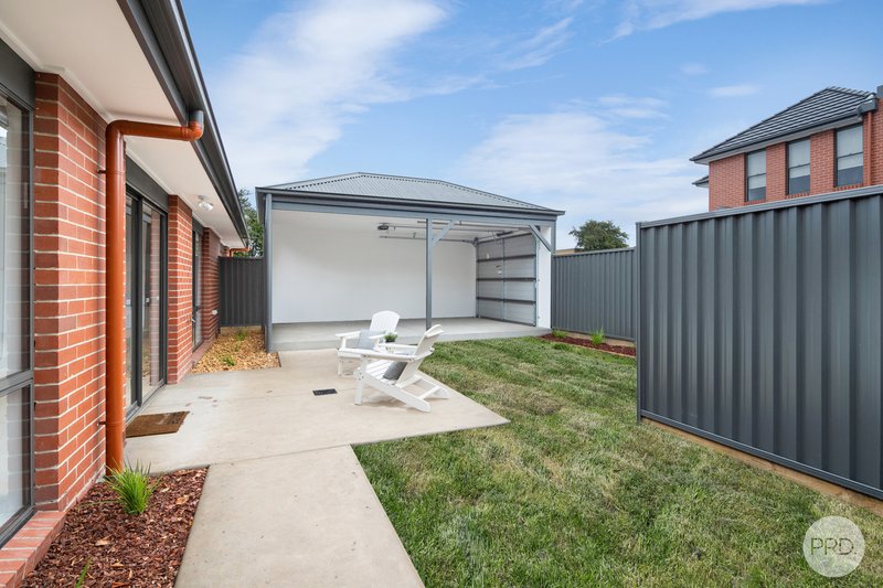 Photo - 2/1430 Gregory Street, Lake Wendouree VIC 3350 - Image 10