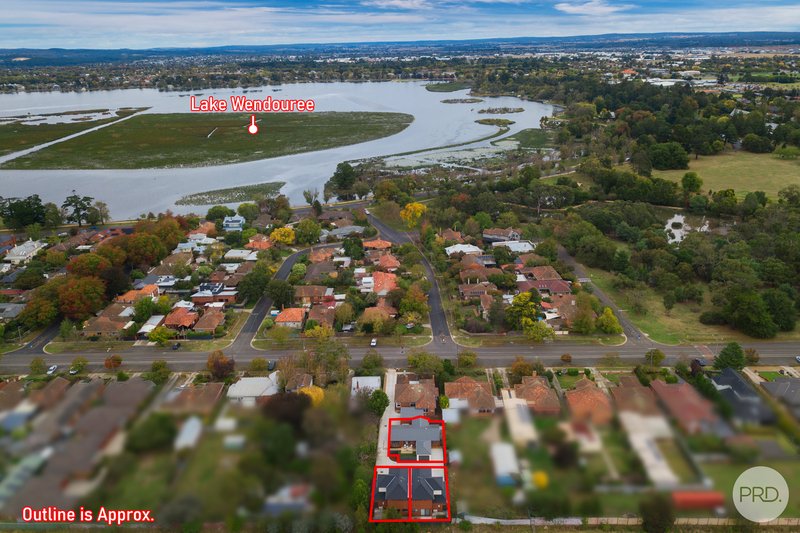 Photo - 2/1430 Gregory Street, Lake Wendouree VIC 3350 - Image 11