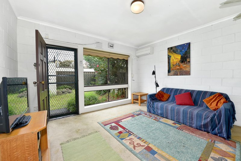 Photo - 2/144 Nicholson Street, Coburg VIC 3058 - Image 2