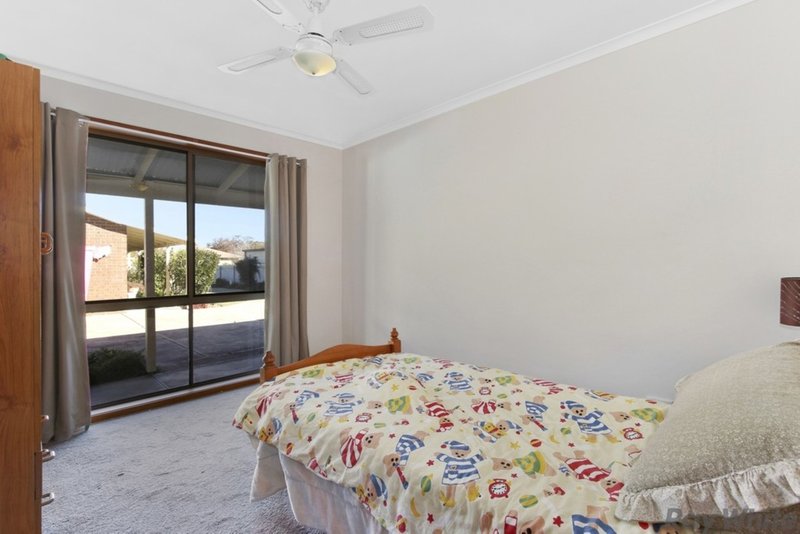 Photo - 2/144 Waller Street, Benalla VIC 3672 - Image 4