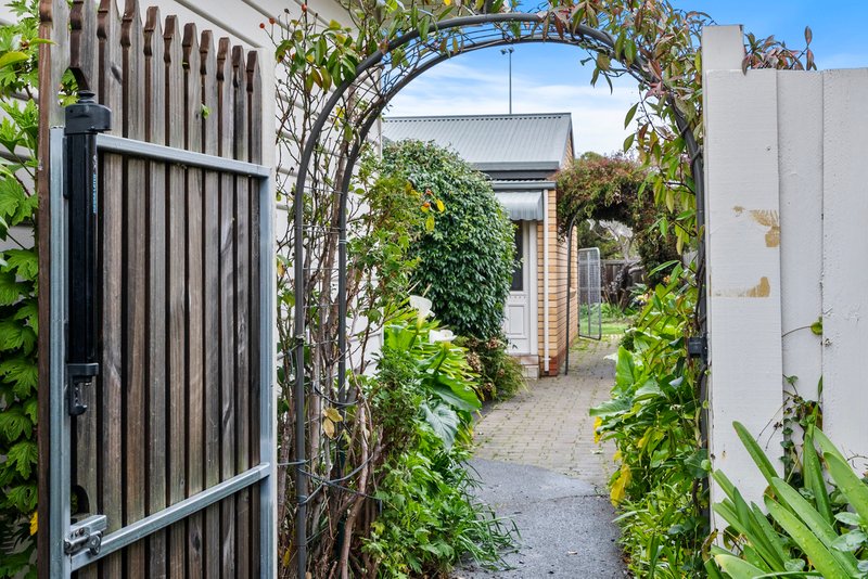 Photo - 2/145 Clarence Street, Howrah TAS 7018 - Image 5