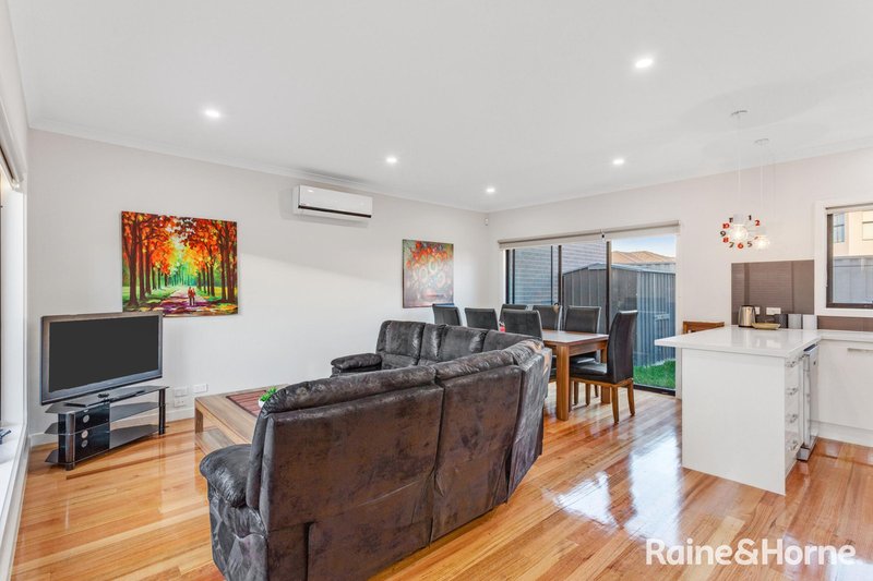 Photo - 2/146 Biggs Street, St Albans VIC 3021 - Image 5