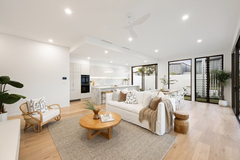 Photo - 2/146 Oceanic Drive, Warana QLD 4575 - Image 7