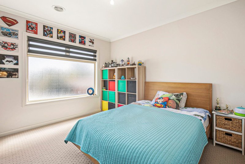 Photo - 2/146 Station Street, Burwood VIC 3125 - Image 11
