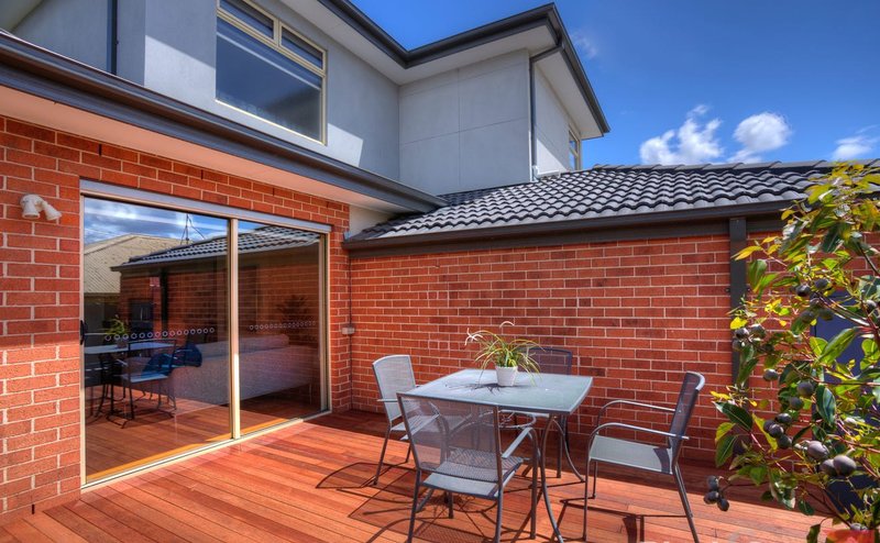 Photo - 2/146 Station Street, Burwood VIC 3125 - Image 15