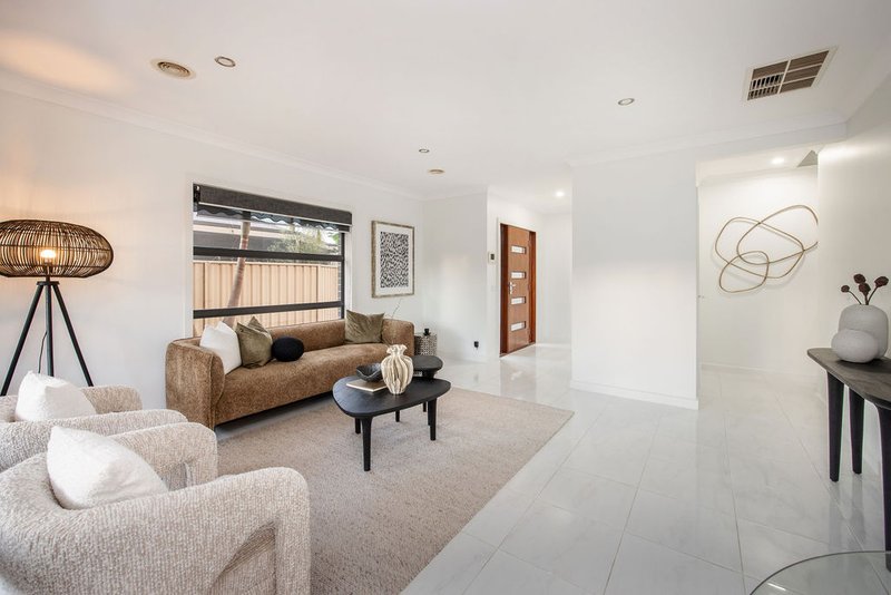 Photo - 2/147 Lawrence Street, Wodonga VIC 3690 - Image 3