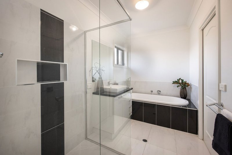 Photo - 2/147 Lawrence Street, Wodonga VIC 3690 - Image 14