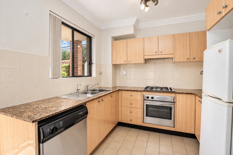 Photo - 21/49 Dobson Crescent, Baulkham Hills NSW 2153 - Image 6