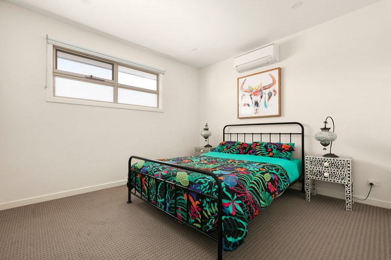 Photo - 2/149 Gaffney Street, Coburg VIC 3058 - Image 8