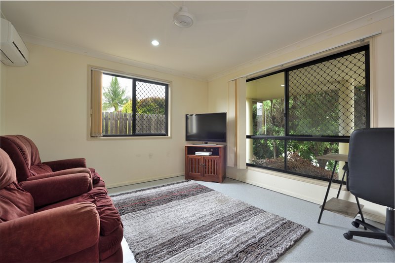 Photo - 2/14A Glenlyon Street, Gladstone Central QLD 4680 - Image 2