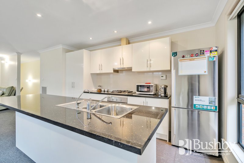 Photo - 2/15-17 Conway Street, Mowbray TAS 7248 - Image 6